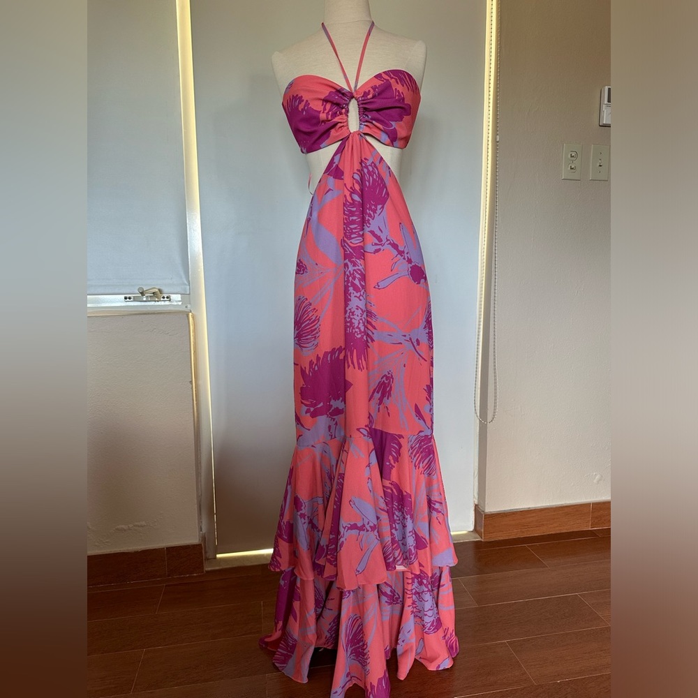 No Pise La Grama Floral Founce Maxi Dress / Venezuela Coral Print